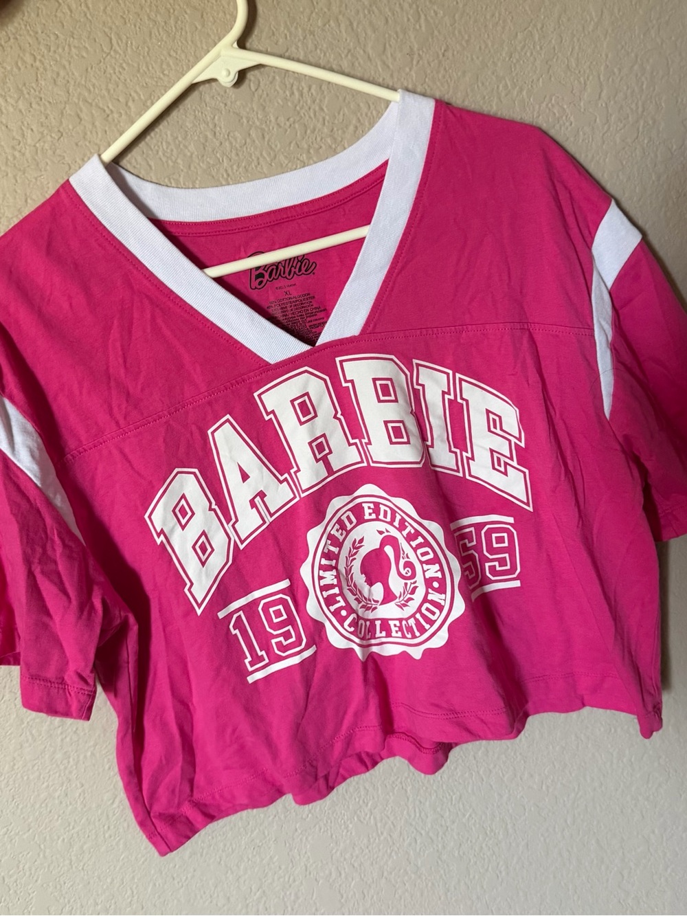 BARBIE Womens XL Crop Top T-Shirt Pink White Spell Out Short Sleeve V-Neck NWOT